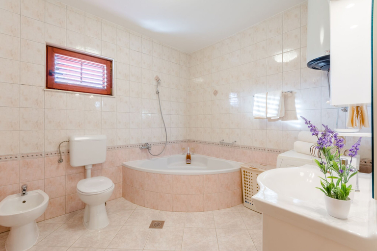 Bathroom, Villa Adriana, Dugopolje