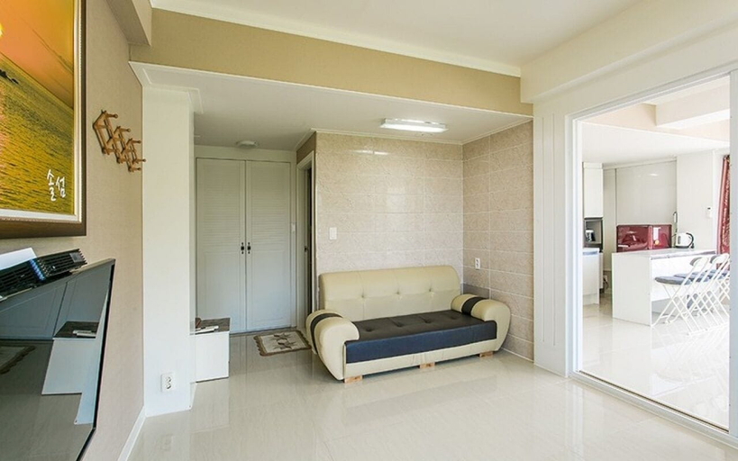 Bedroom 2, Byeonsan Dongguerami Pension, Buan