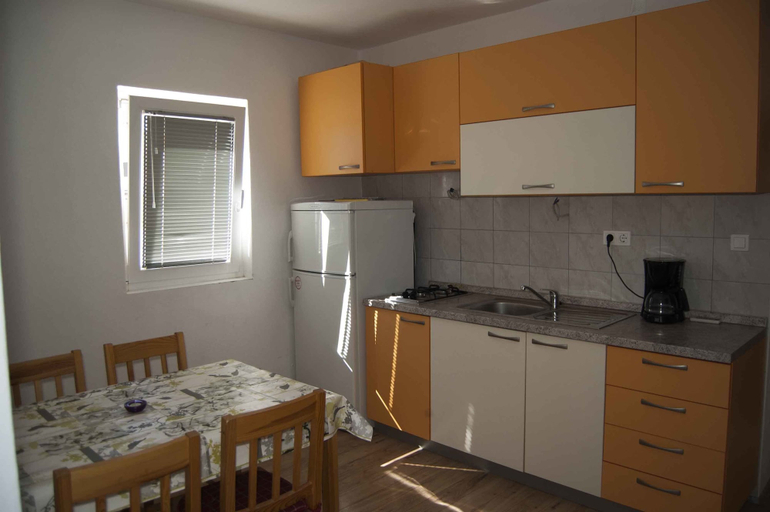 Others 5, Apartments Petra, Ražanac