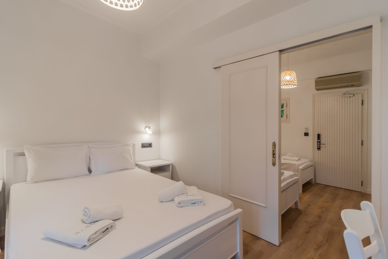 Bedroom 3, Alamis Hotel & Apartments, Ionian Islands