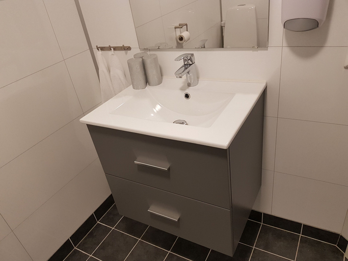Bathroom 4, Aa Gård, Lavangen