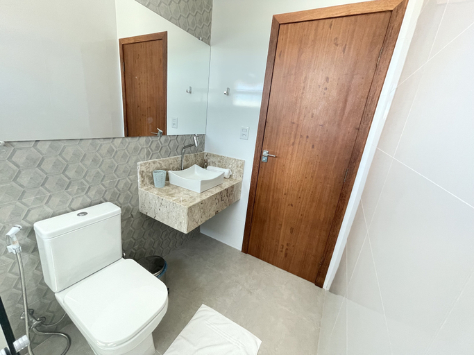 Bathroom 3, Casa COMPLETA com Piscina 1 Min da Praia, Prado