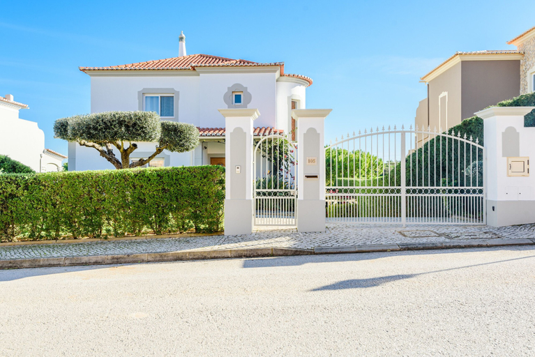 Exterior & Views 2, Boavista 105, Lagos