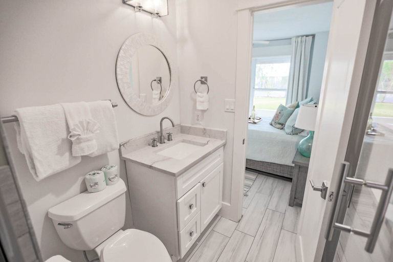 Bathroom 3, Wine'd Down - 1841141, Walton
