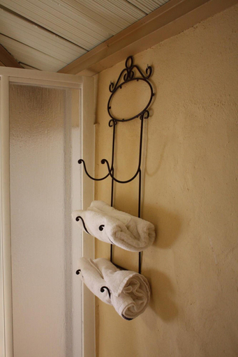 Bathroom, Casa rural La Cantarera, Cáceres