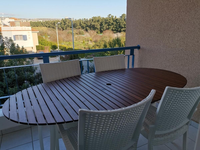 Others 5, Iris Village apt 202