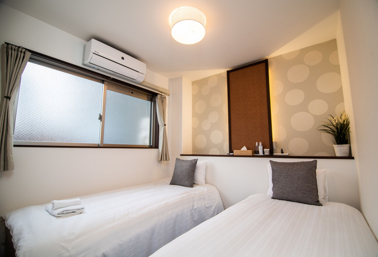 Bedroom 2, Kujira 303, Osaka