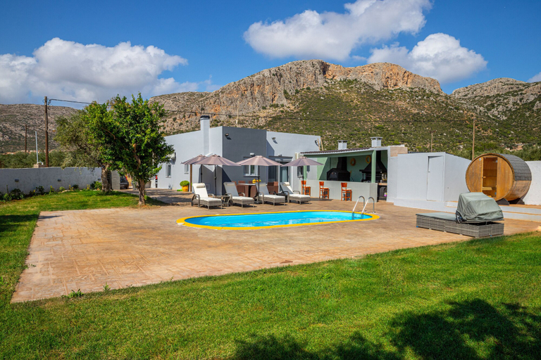 Exterior & Views 1, OLD OLIVE TREE COTTAGE, Peloponnese