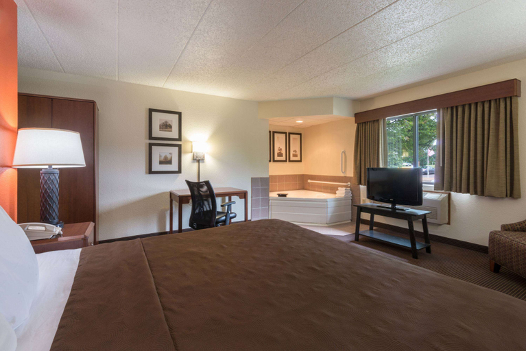 Bedroom 3, AmericInn by Wyndham Minocqua, Oneida