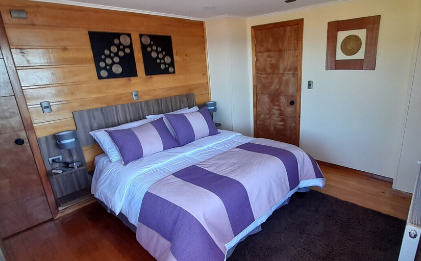 Bedroom, Hotel CasaQuinchao, Chiloé