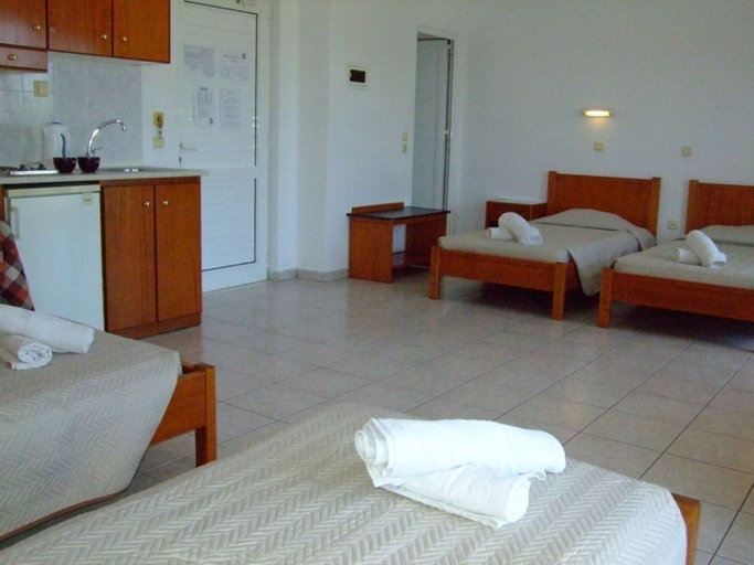 Bedroom 5, Millenium Studios, South Aegean