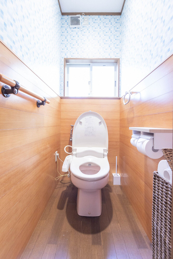 Bathroom 4, SHIRAHAMA HOT&DOG, Shirahama