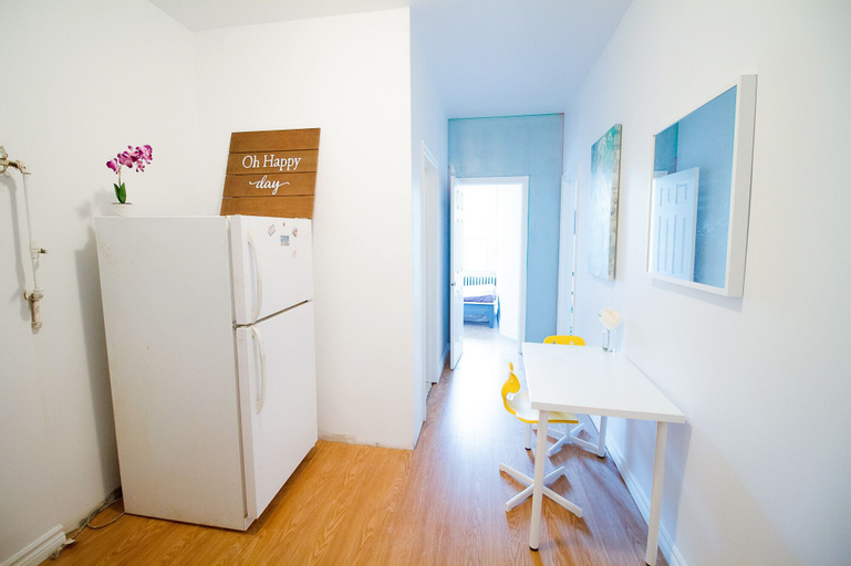 Dining Room 1, 2 Bedrooma Apartment near Kensington Market - Unit 1, Toronto