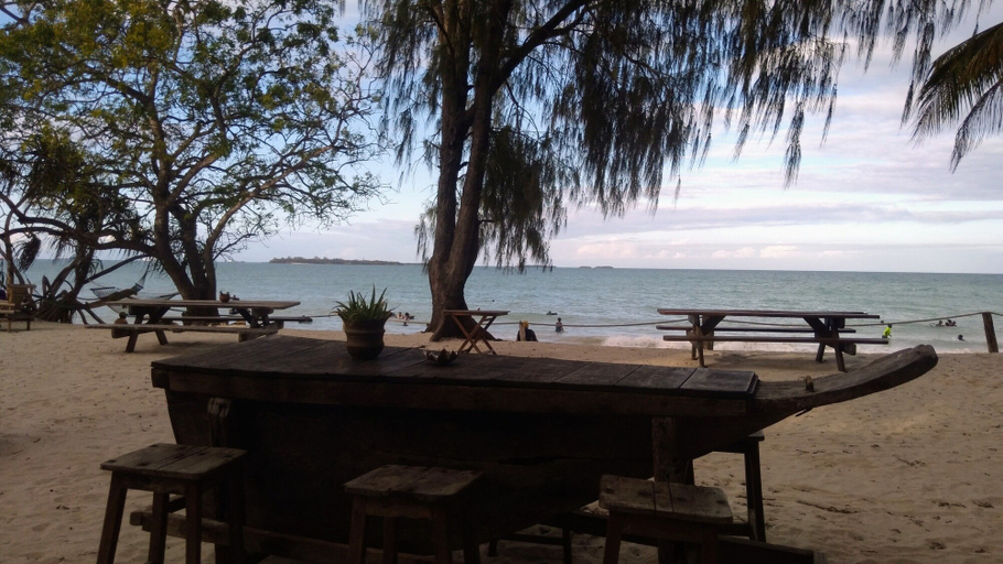 Others 3, Mikadi Beach Camp, Temeke