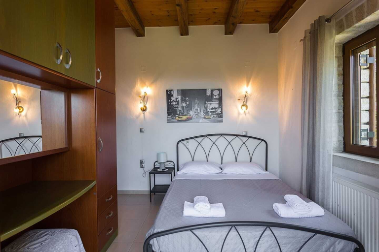 Bedroom 3, Peacefull Stone-Built Villa, Crete