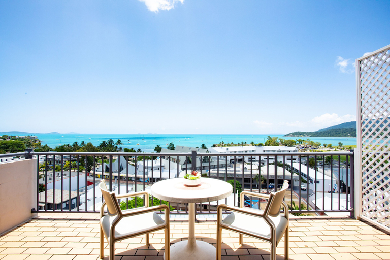 Others 5, Ocean View 10 Pool & Spa, Whitsunday