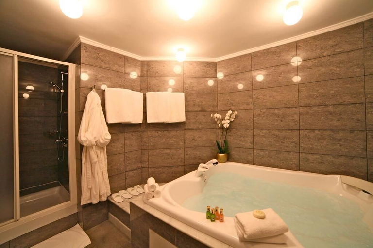 Bathroom 4, Villa Montenegro