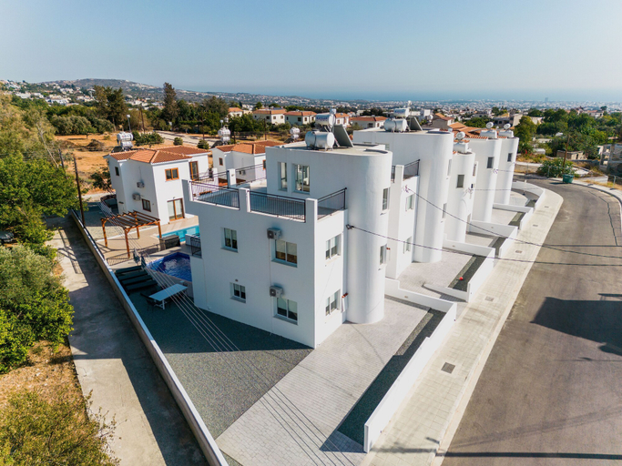 Exterior & Views 2, Sanders White Mountains - Lovely villa With Pool