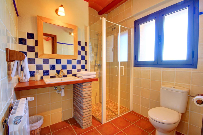 Bathroom 4, Mas del Cigarrer, Tarragona