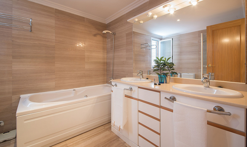 Bathroom 3, Apartment Andorra TH25, Tarragona
