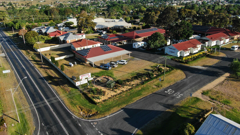 Exterior & Views 2, The Golfers Inn, Tenterfield