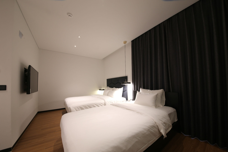 Bedroom 4, Neulpum Hotel, Jeonju