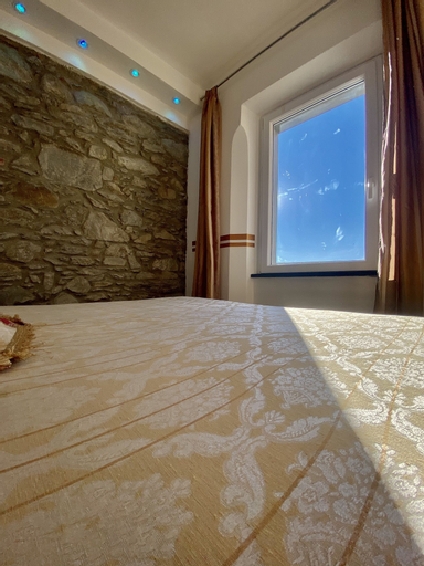 Bedroom 25