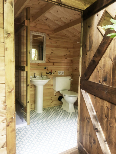 Bathroom 3, Hollington Park Glamping, Hampshire