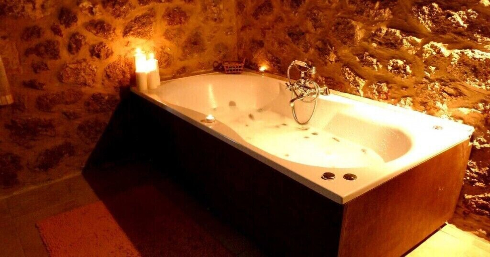 Bathroom 5, Paliokastro Guesthouse, Peloponnese