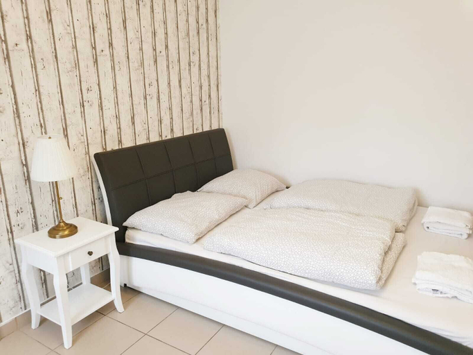 Bedroom 2, Cozy Apartment near Cologne & Aachen, Düren