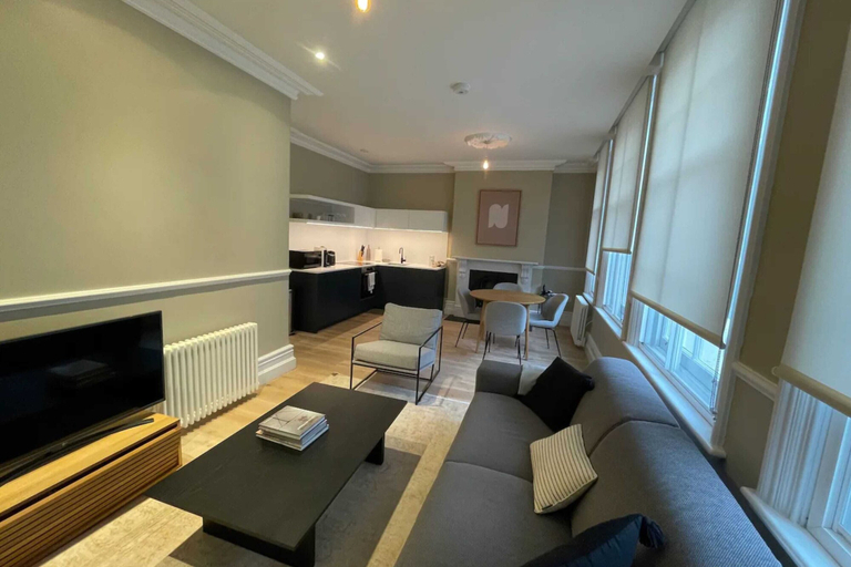 Others 5, Central 1 Bedroom Apartment in Farringdon, London