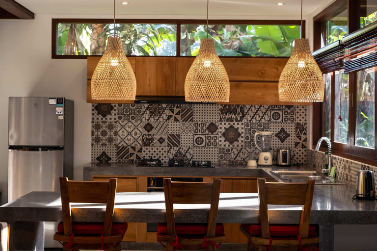 Food & Drinks 5, Jungle Wooden Villa, 3 BR, Ubud With Staff, Gianyar