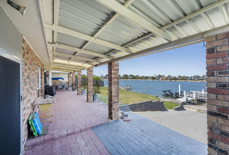 Others 5, Family Tides, Clarence Valley- Coast