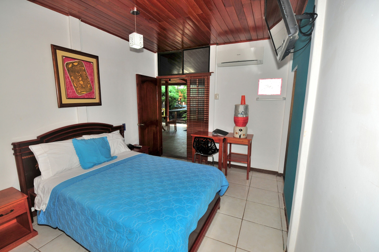 Bedroom 2, Isla Azul Hotel, Santa Cruz