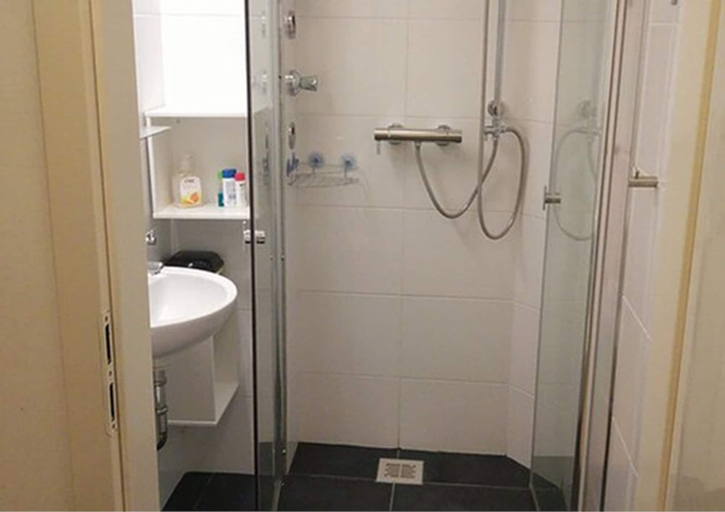 Bathroom 3, Appt Berlin, Berlin