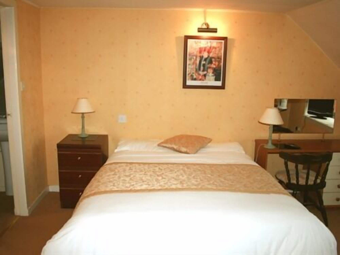 Bedroom 2, Kilmartin Hotel, Argyll and Bute