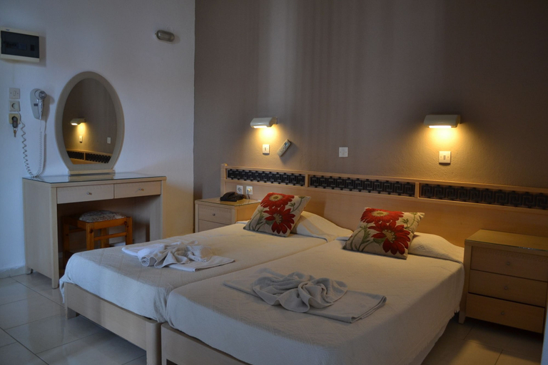 Bedroom 3, White Palace Studios, South Aegean