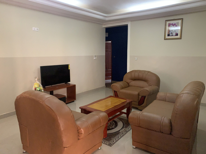 Others 5, Latitude Guest House, Mfoundi