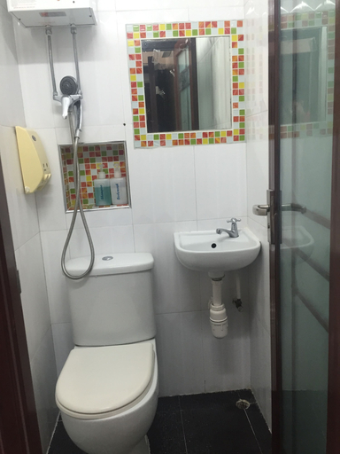Bathroom 4, Park Inn, Kowloon