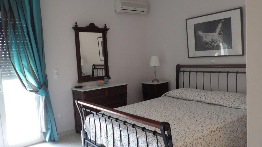 Bedroom 3, Villa Sapphire, Ionian Islands