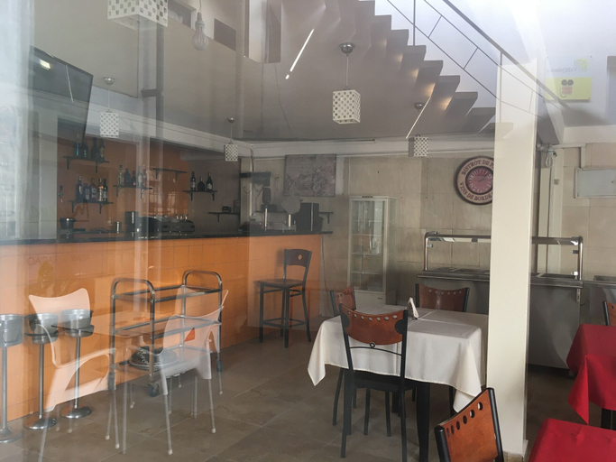 Food & Drinks 5, MIVENA - on airport street, Ingombota