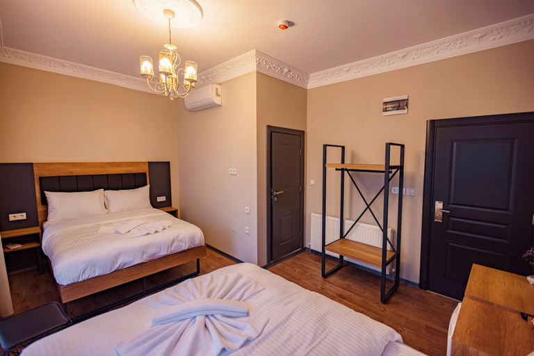 Bedroom 4, Grand Balyan Hotel & Restaurant, Fatih