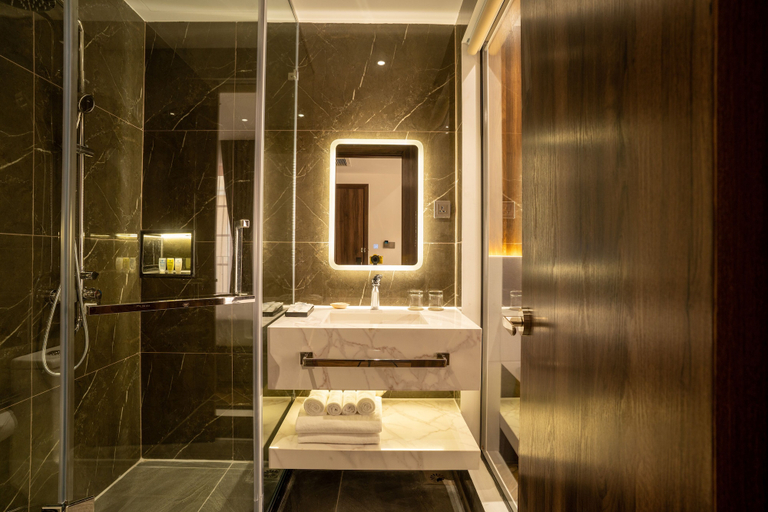 Bathroom 5, Calidum Phu Quoc Hotel, Phú Quốc