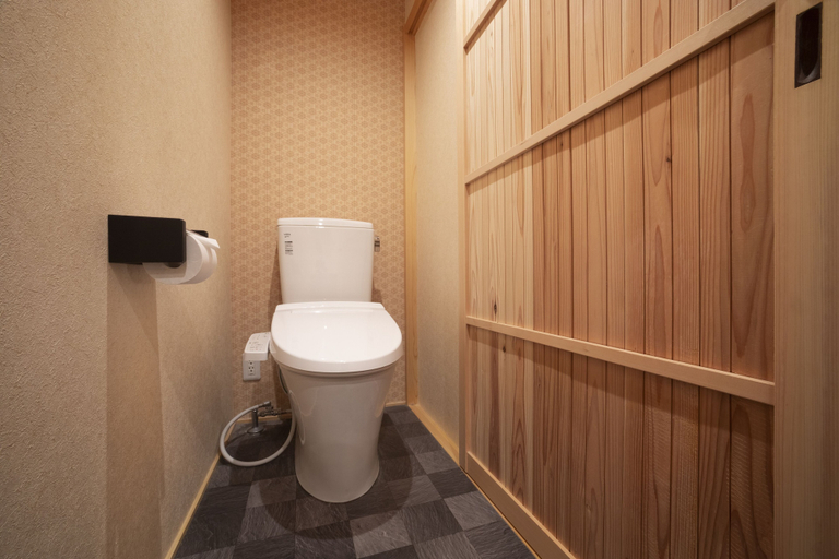 Bathroom 5, Rinn Miyagawacho Tsubaki, Kyoto