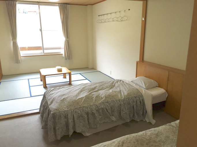 Bedroom 2, Ryuoo Park Hotel, Yamanouchi