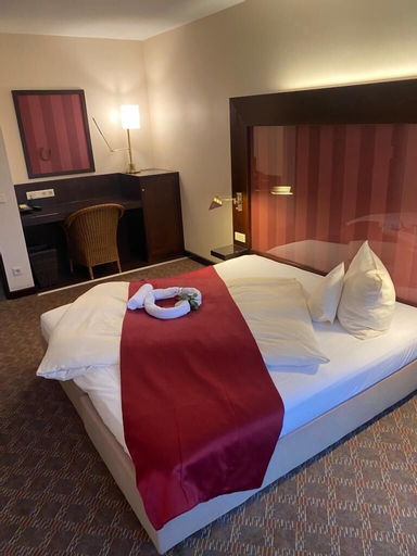 Bedroom 30