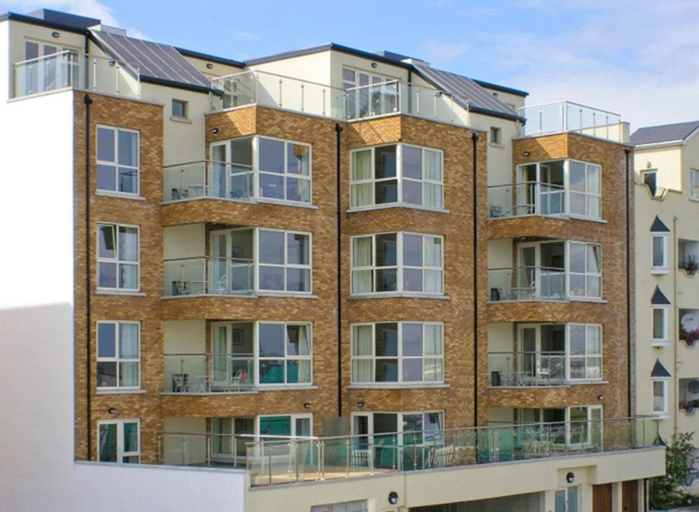 Exterior & Views 2, Jameson Court Self Catering Apartments