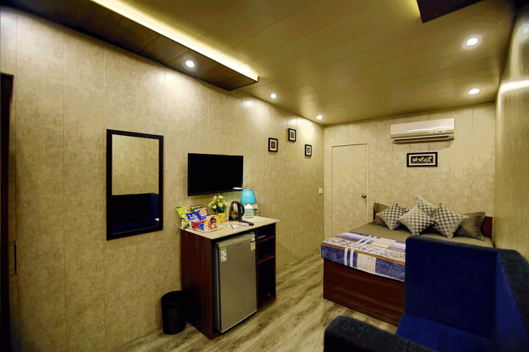 Others 5, Stay At Kumbh, Allahabad