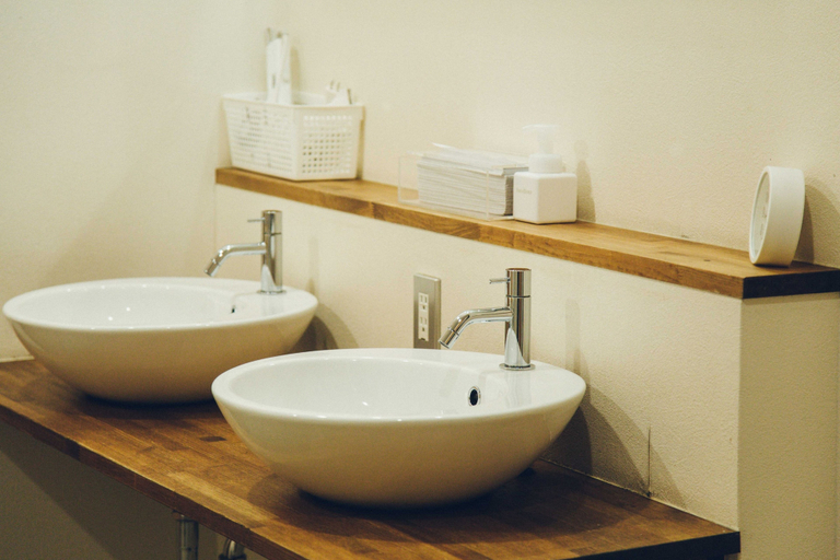 Bathroom 5, Len KYOTO KAWARAMACHI – Hostel, Kyoto