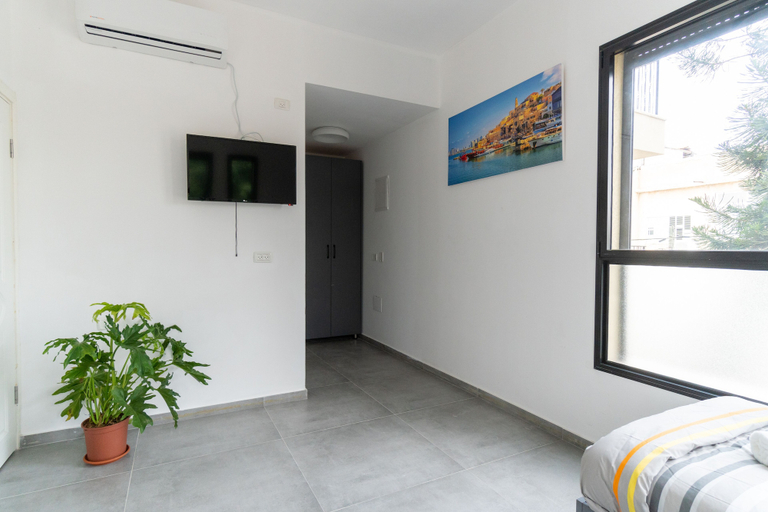 Bedroom 3, Nahal Oz 33